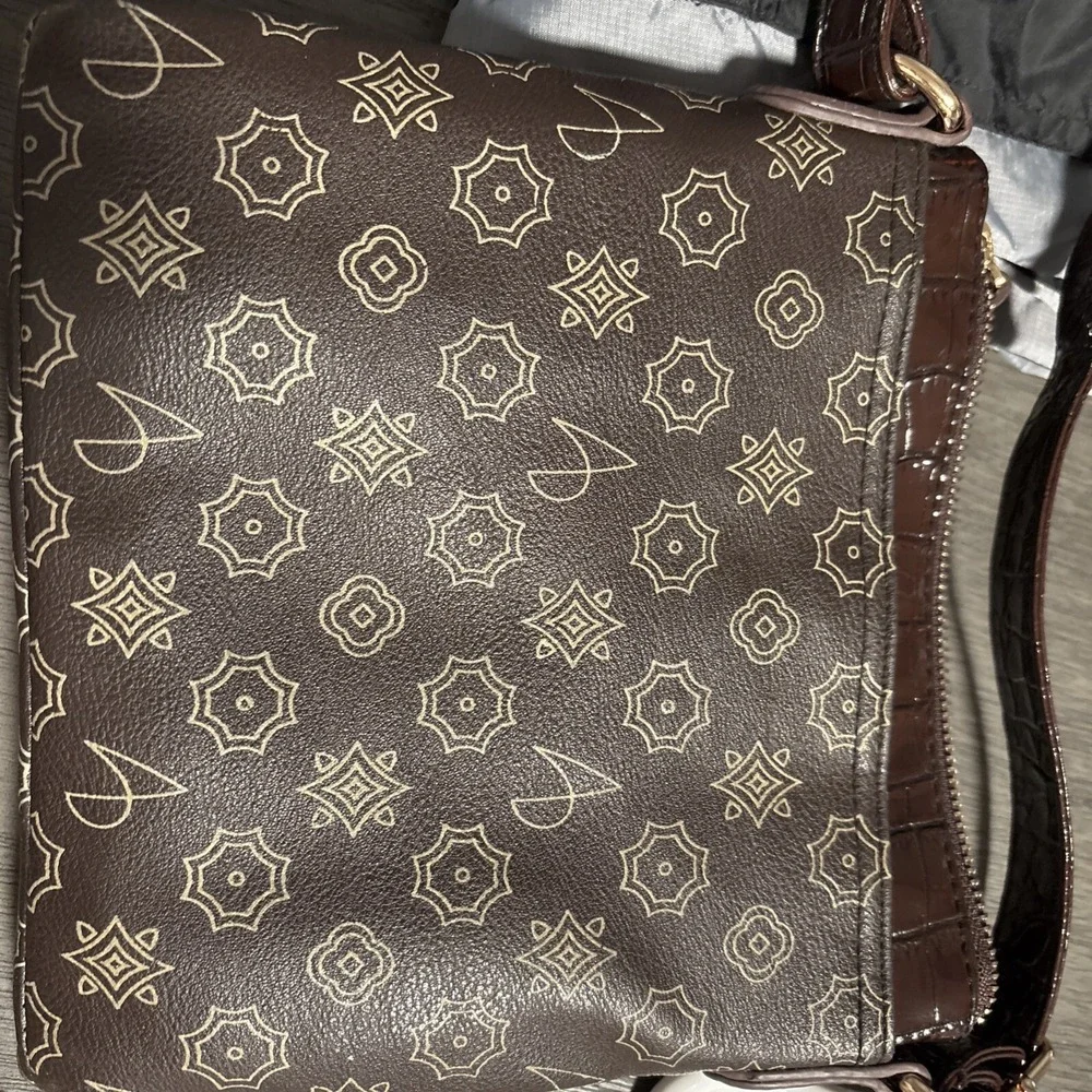 Alfred Durante, Bradford Exchange, Women's Brown Sling Bag‎ 8